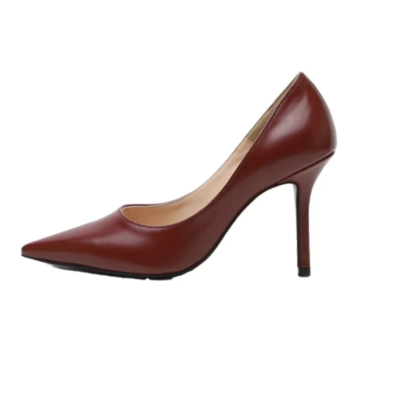 Spitzer Vintage-Schuh mit niedrigem Absatz