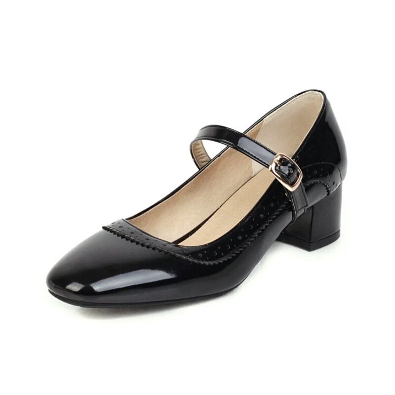 Vintage offener Schuh mit kleinem Absatz