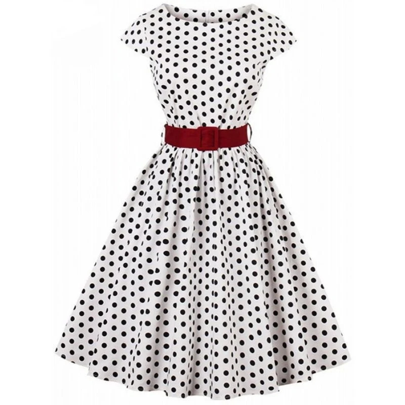 Vintage-Kleid mit Polka Dots in Übergröße