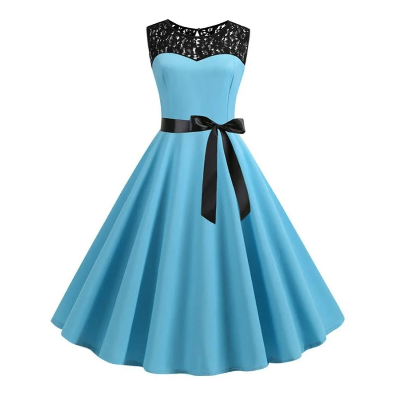 Himmelblaues Vintage-Kleid